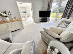 Lounge- click for photo gallery